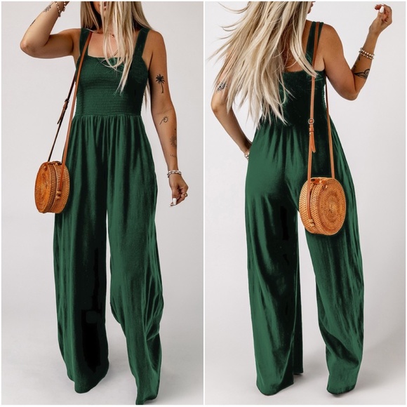 Smocked Sleeveless Wide Leg Pocket Jumpsuit - Picture 5 of 8
